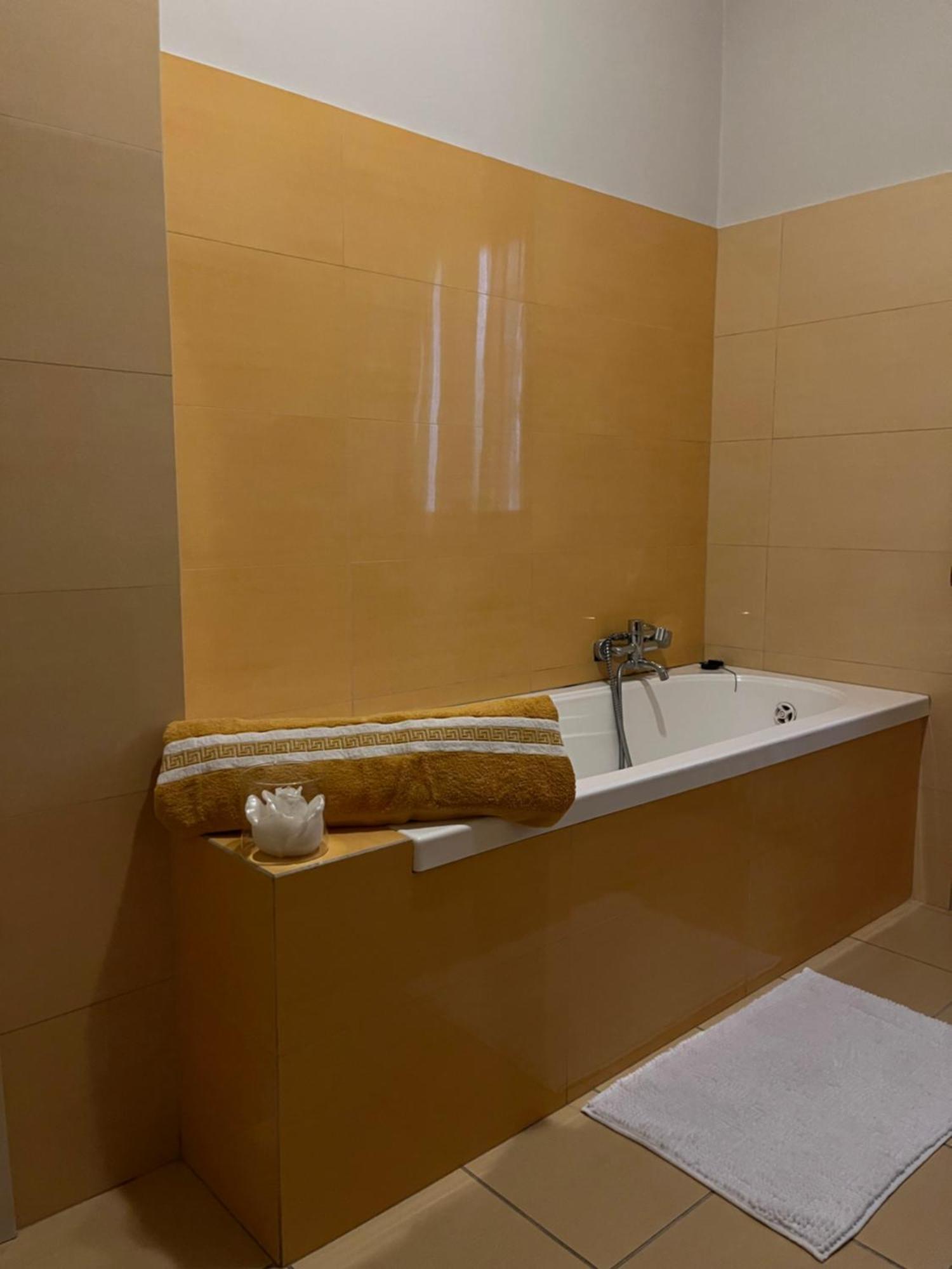 Centro Storico Eleganza E Lusso Nel Monferrato Apartment Casale Monferrato Bagian luar foto